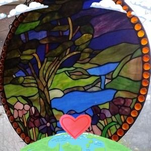 Meet your Posher, Leonora